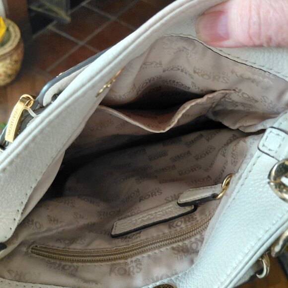 Michael Kors Crossbody Bag - Picture 6 of 6